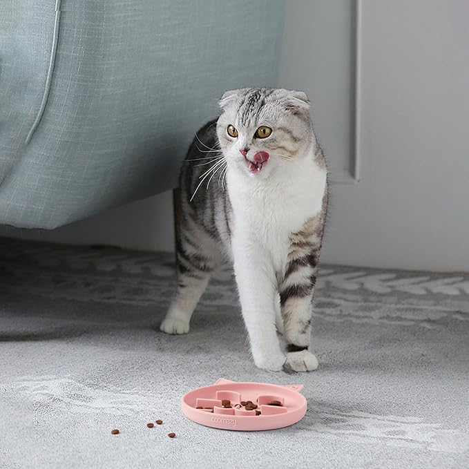 Coomazy Silicone Slow Feeder Dog Cat Bowls, Interactive Puzzle Toy for Pets Dry/Wet Food Training, Keeps Dogs Cats Busy, Prevents Puppy Kitty Overeating (Pink/Green 2pcs, 0.8 Cup)