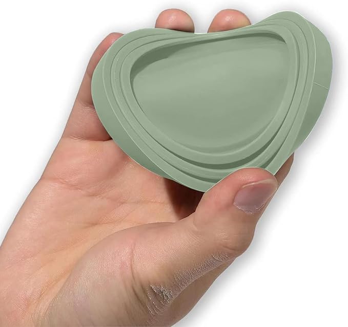OHMO 2 Pack Dog Food Can Lids, (3, 12, 14oz etc.) Universal Size BPA Free Silicone Covers for Cat and Pet Food, Light Green