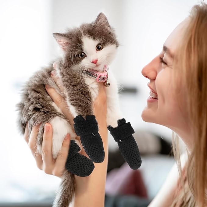 Cat Booties to Prevent Scratching: 4pcs AntiScratch Cat Claw Covers for Feeding Medicine, Pet Grooming, Bathing Shaving Checking, and Nail Trimming, Black Pet Shoes Socks Caps Mittens Paw Protector M