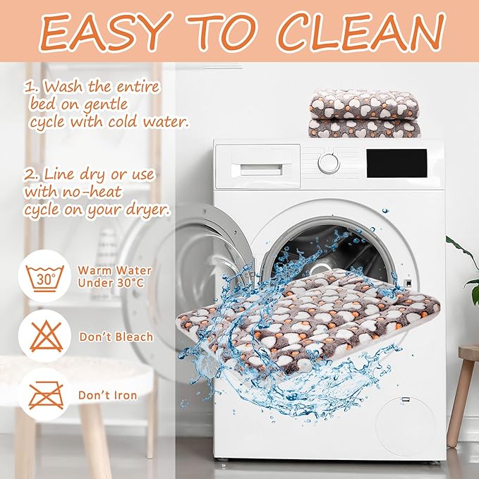 2 Pack Self Warming Cat Mat Self Heating Pad Bed Reversible Machine Washable Reflects Body Heat Warm Thermal Pet Pad Crate Blanket for Feral and Indoor Cat (Heart,22'' X 18'')