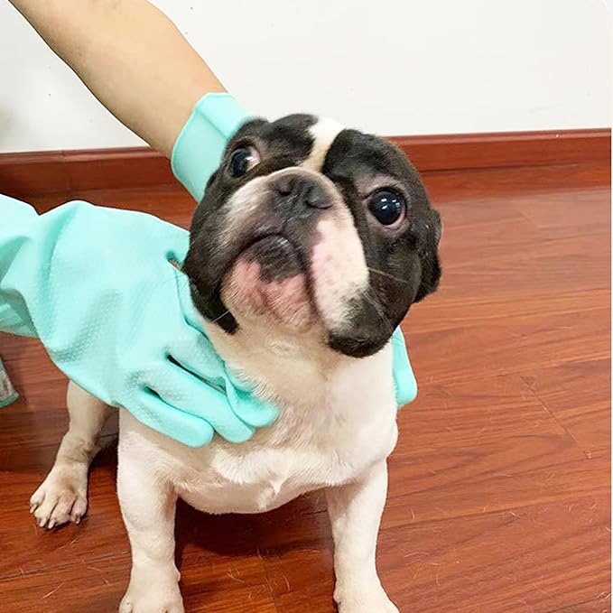 Pet Grooming Gloves，Heat-Resistant Silicone Gloves with High-Density Teeth for Enhanced Massaging and Bathing of Dogs and Cats (Green, 1 Pair)