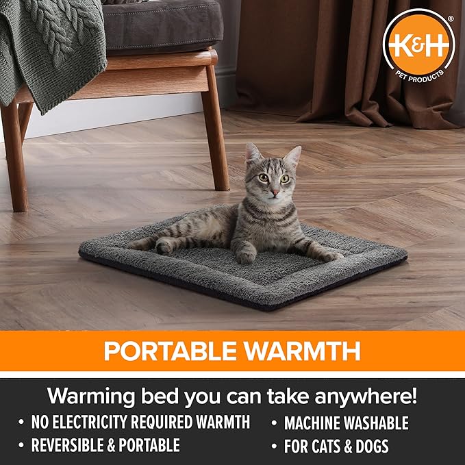 K&H PET PRODUCTS Self-Warming Cat Bed Pad, Self Heating Pad for Outdoor Cat Houses, Warming Mat for Indoor Pet Beds & Furniture, Reversible Blanket, Machine Washable - Small 21 X 17in Gray/ Black