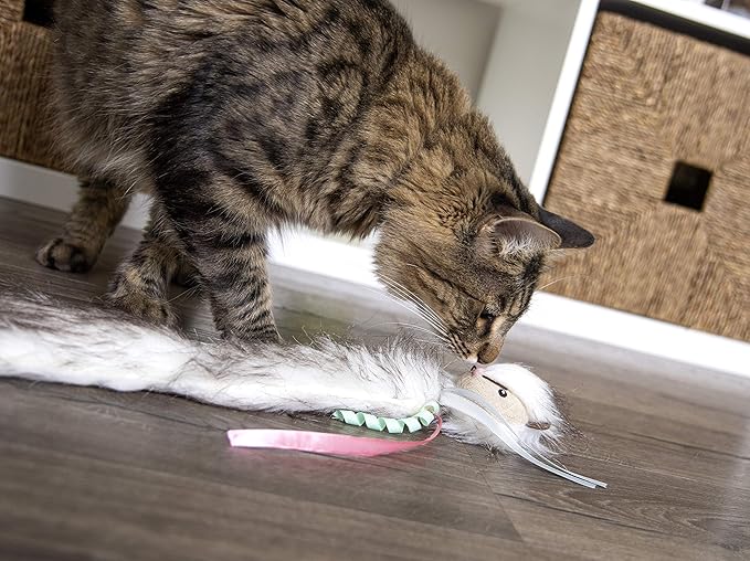 SmartyKat Chitter Critter Squirrel Electronic Sound Plush Kicker Cat Toy, Battery Powered - Gray, One Size