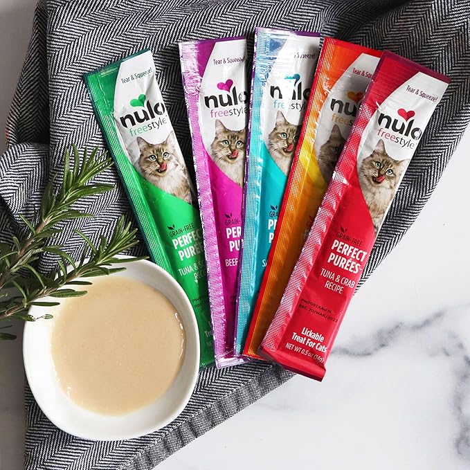 Nulo Freestyle Grain-Free Perfect Purees Premium Wet Cat Treats, Squeezable Meal Topper for Felines, High Moisture Content to Support Cat Hydration, 0.5 Ounces in Each Lickable Wet Cat Treat Pouch