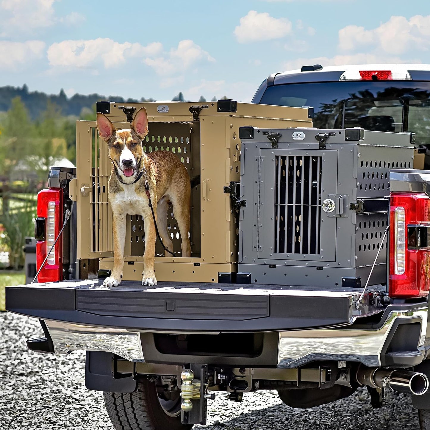 Heavy Duty Fully Collapsible Powder-Coated Aluminum Dog Crate - Medium (Gray)